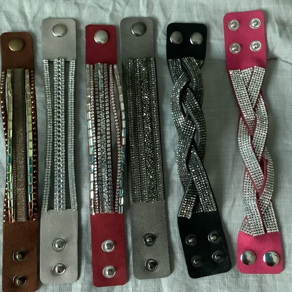 Set of six wrap bracelets.